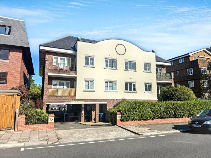 2 Bedroom Apartment For Sale In Thornbridge Court, Station Road, New Barnet, Hertfordshire, EN5