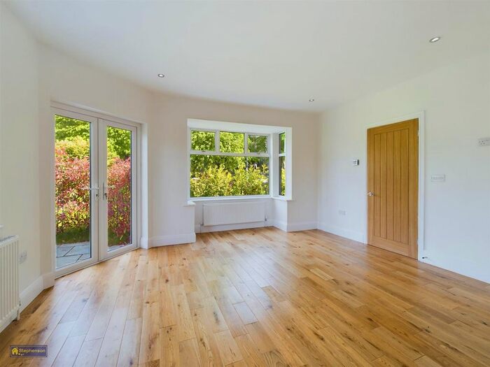 3 Bedroom Bungalow To Rent In Church Lane, Kirk Ella, Hull, HU10