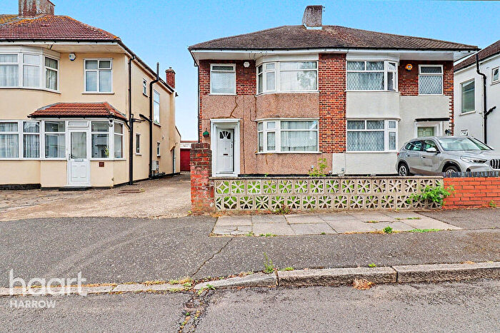 3 Bedroom Semi Detached House For Sale In Tavistock Road, Edgware, HA8