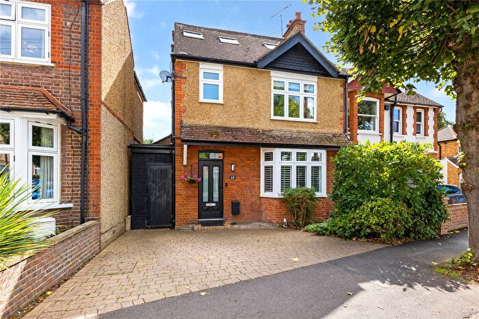 4 Bedroom Detached House For Sale In Dickinson Avenue, Croxley Green, Rickmansworth, Hertfordshire, WD3