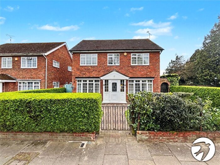 4 Bedroom Detached House For Sale In Capel Road, Sittingbourne, Kent, ME10