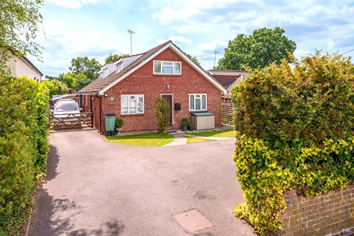 5 Bedroom Detached House For Sale In Yeovil Road, Owlsmoor, Sandhurst, GU47