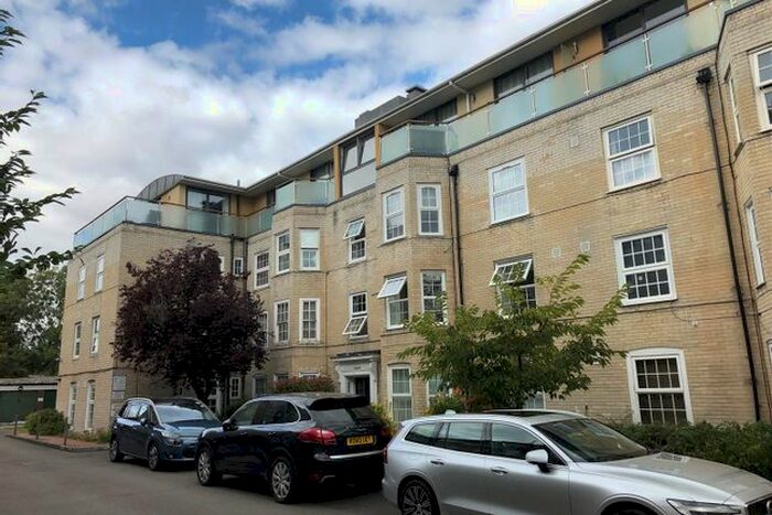 2 Bedroom Flat To Rent In Malden Court, West Barnes Lane, New Malden, KT3