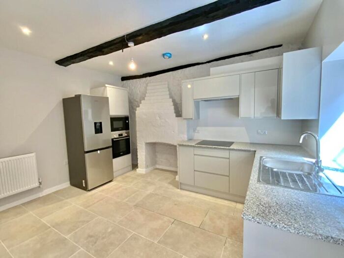 2 Bedroom Apartment To Rent In High Street, Stony Stratford, Milton Keynes, MK11