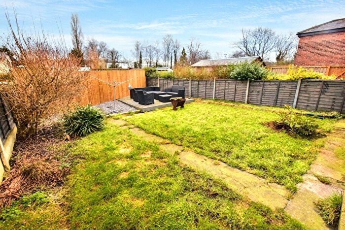 2 Bedroom Semi-Detached House For Sale In Kirkdale Terrace, Leeds, LS12