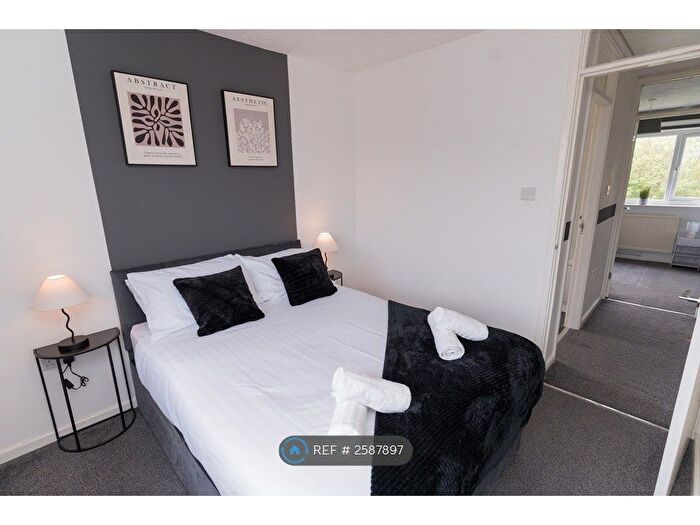 2 Bedroom Terraced House To Rent In Waterways Drive, Oldbury, B69