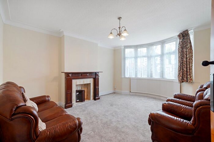 4 Bedroom Semi-Detached House To Rent In Sherrick Green Road, London, NW10