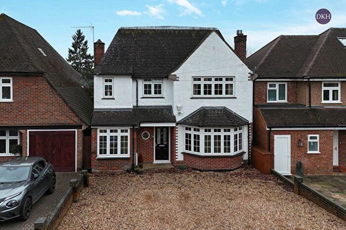 5 Bedroom Detached House For Sale In The Ridgeway, Watford, Hertfordshire, WD17