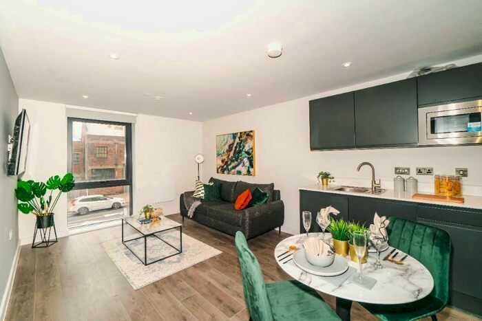 1 Bedroom Apartment To Rent In - The Summit, Parliament Street, L8