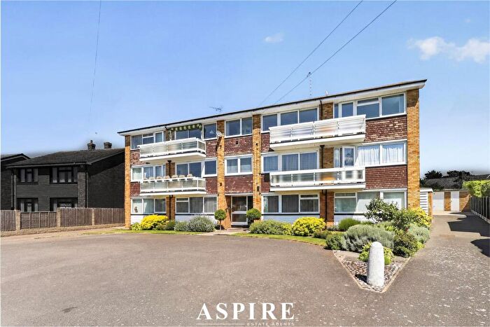 2 Bedroom Apartment For Sale In Dungannon Chase, Southend-On-Sea, SS1
