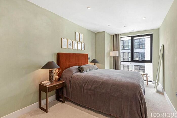 2 Bedroom Flat For Sale In Albert Embankment, London, SE1