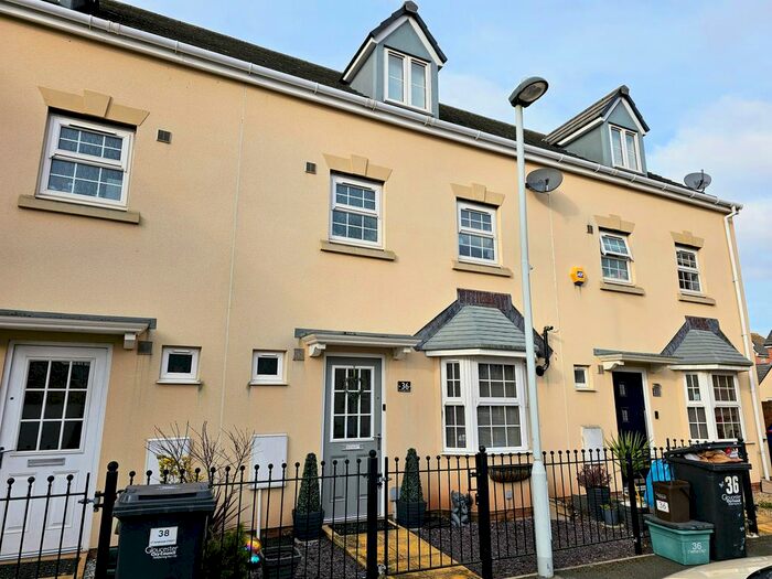 4 Bedroom Town House To Rent In St.Mawgan Street Kingsway, Quedgeley, Gloucester, GL2