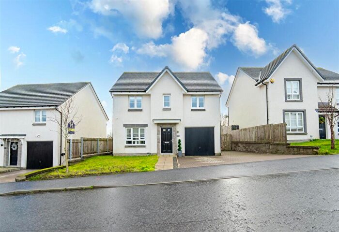 4 Bedroom Detached House For Sale In Corsehill Crescent, Hamilton, ML3