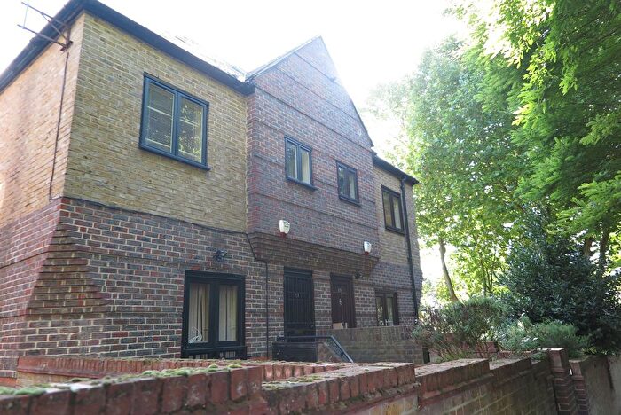 1 Bedroom Terraced House To Rent In Cunard Walk, London, SE16