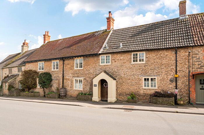 3 Bedroom Terraced House For Sale In Station Road, Stalbridge, Sturminster Newton, Dorset, DT10