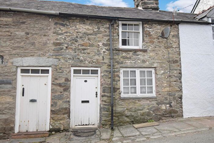 2 Bedroom Terraced House For Sale In Church Street, Llandderfel, Bala, LL23