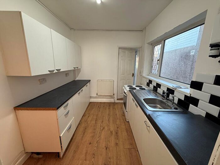 3 Bedroom House To Rent In Lime Street, Gorseinon, Swansea., SA4