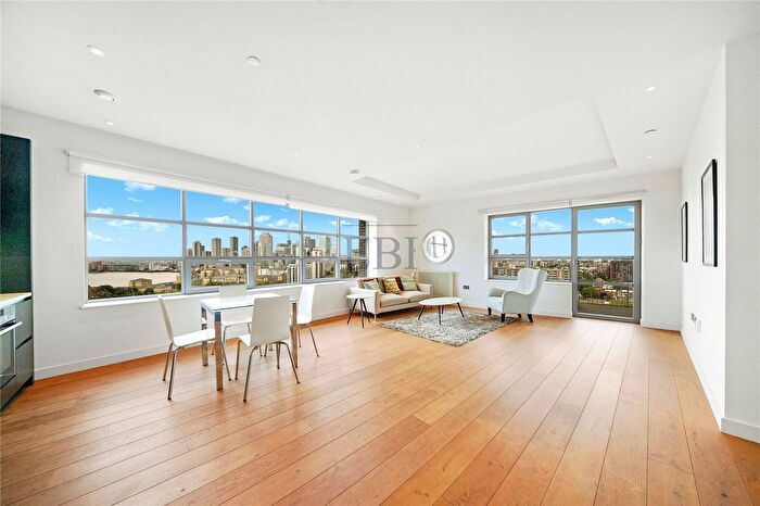 2 Bedroom Flat For Sale In Kent Building, Hope Street, London, E14