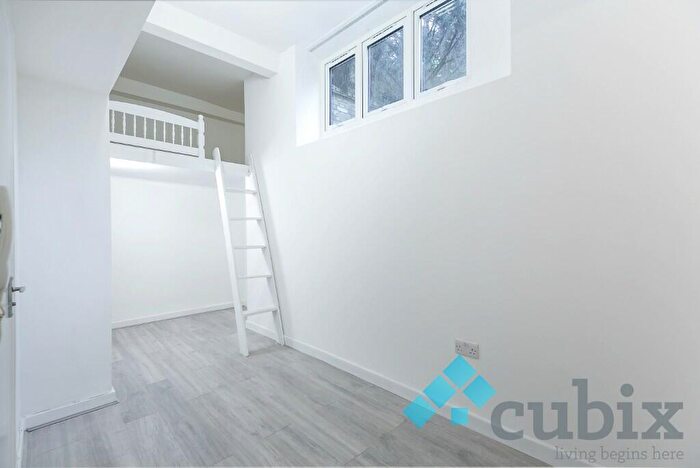 Studio To Rent In Colworth Grove, London, SE17