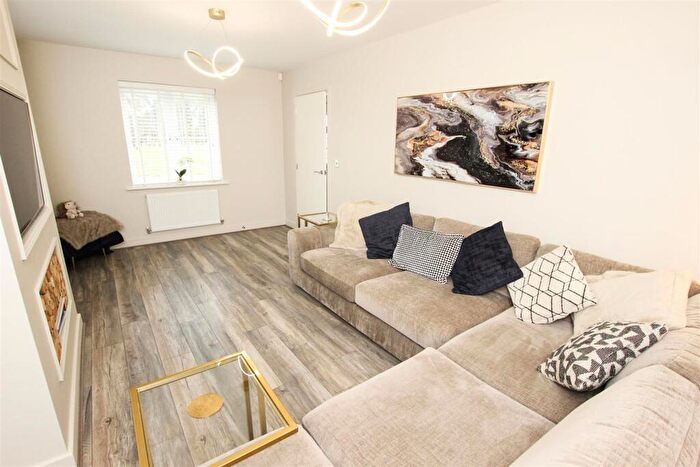 3 Bedroom Semi Detached House For Sale In Arlington Road, Hatfield, Doncaster, DN7