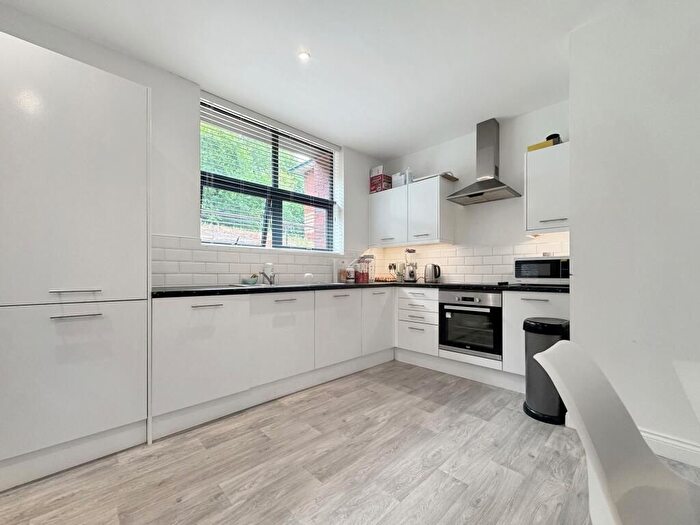 2 Bedroom Flat To Rent In Frith Road, Croydon, CR0