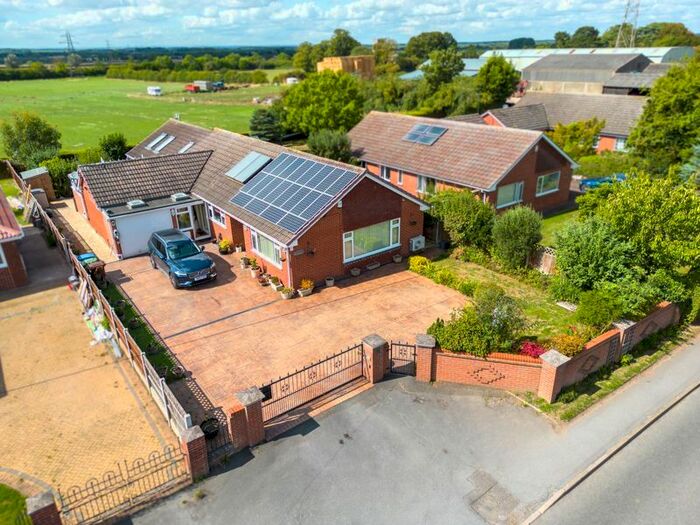 5 Bedroom Detached House For Sale In Main Street, Hayton, Retford, DN22