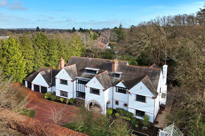 6 Bedroom Detached House For Sale In Westfield Road, Beaconsfield, HP9