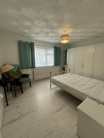 1 Bedroom Flat To Rent In Inglemire Avenue, Hull, HU6