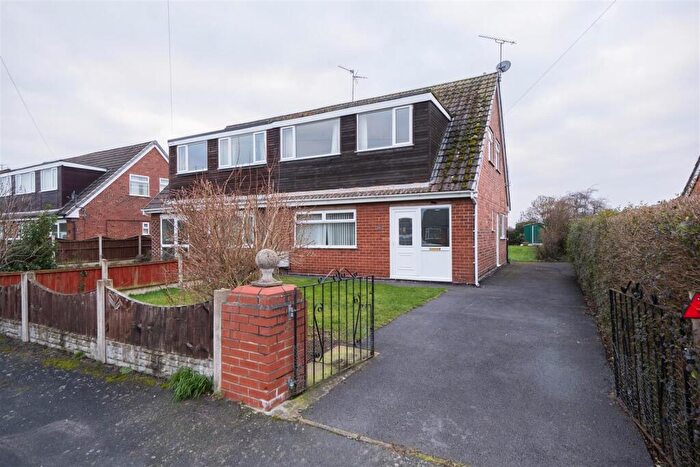 3 Bedroom Semi-Detached House For Sale In Greenacres, Duddon, CW6