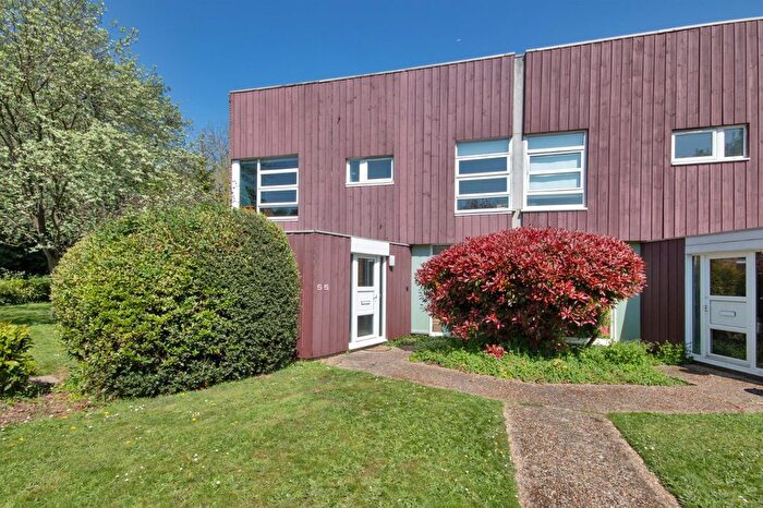 3 Bedroom End Of Terrace House For Sale In Punch Croft, New Ash Green, Longfield, Kent, DA3