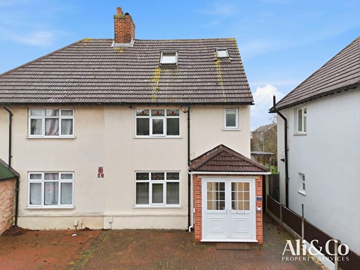 5 Bedroom Semi Detached House For Sale In Heathview Road, Grays, RM16