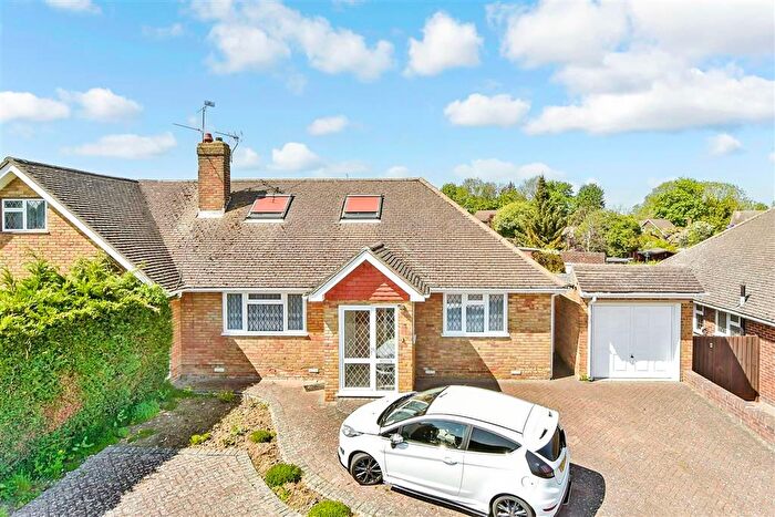 2 Bedroom Detached Bungalow For Sale In Copperhouse Road, Strood, Rochester, Kent, ME2