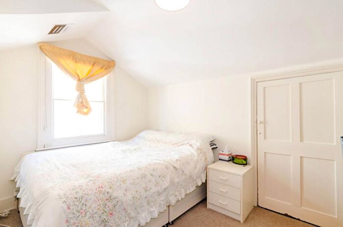 2 Bedroom Flat To Rent In Fassett Road, Kingston, Kingston Upon Thames, KT1