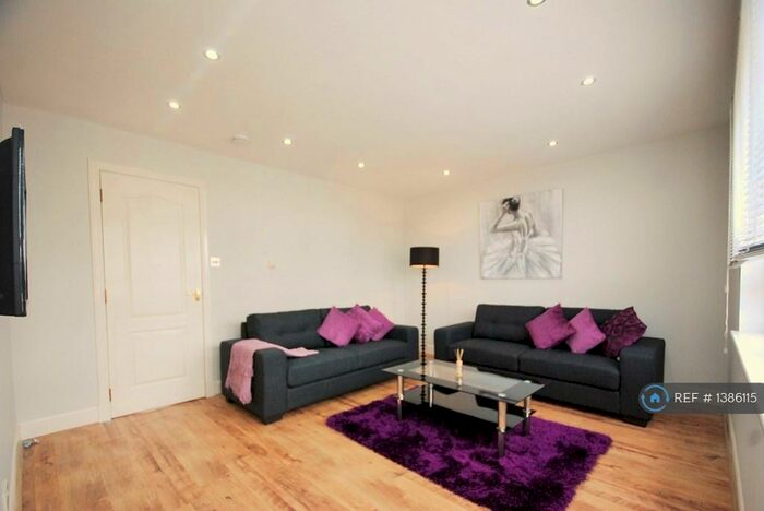 3 Bedroom Penthouse To Rent In Union Grove, Aberdeen, AB10