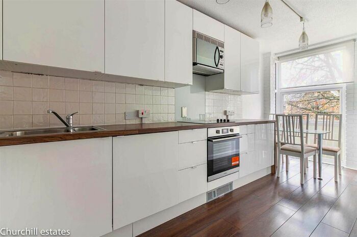 2 Bedroom Flat To Rent In Palmerston Road, Buckhurst Hill IG9