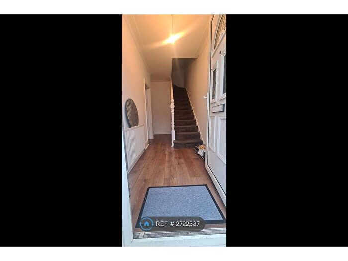 3 Bedroom Terraced House To Rent In Barriedale, London, SE14