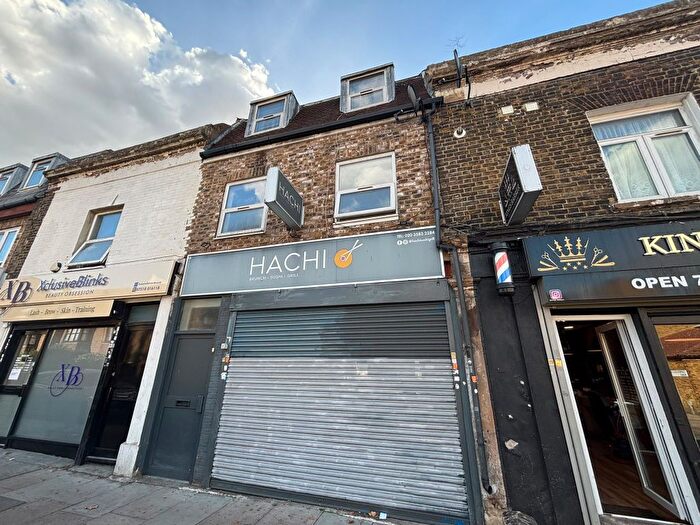 2 Bedroom Flat To Rent In Frances Street, London, SE18