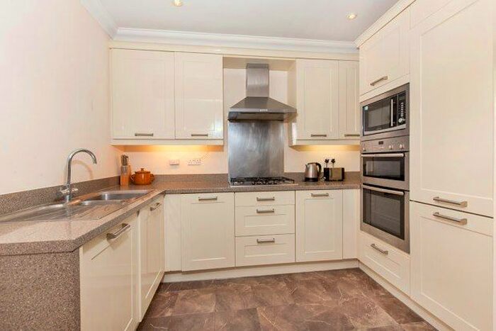 2 Bedroom Flat To Rent In The Square, York, YO24