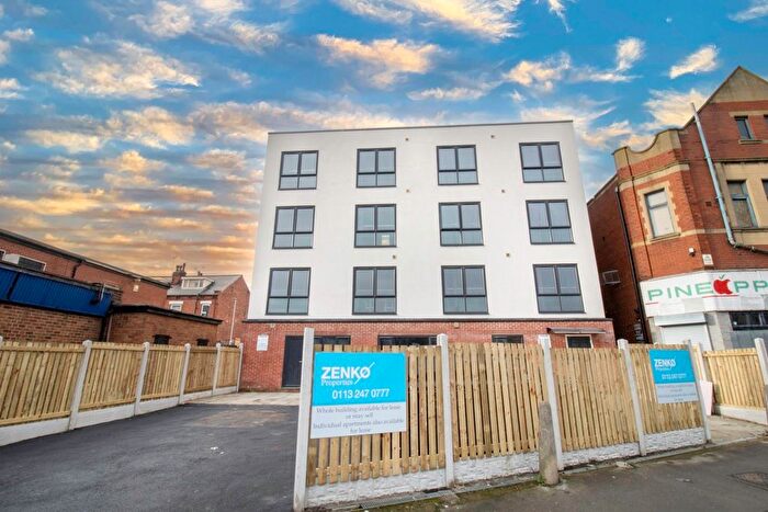 2 Bedroom Flat To Rent In Top Moor Side, Leeds, LS11