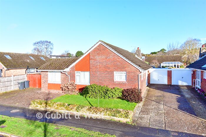 3 Bedroom Detached Bungalow For Sale In Birch Tree Drive, Emsworth, Hampshire, PO10