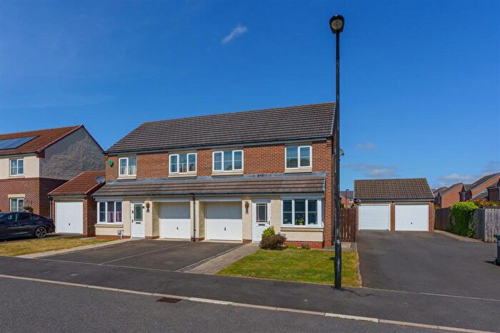 3 Bedroom Semi-Detached House For Sale In Foxglove Place, Five Mile Park, NE13