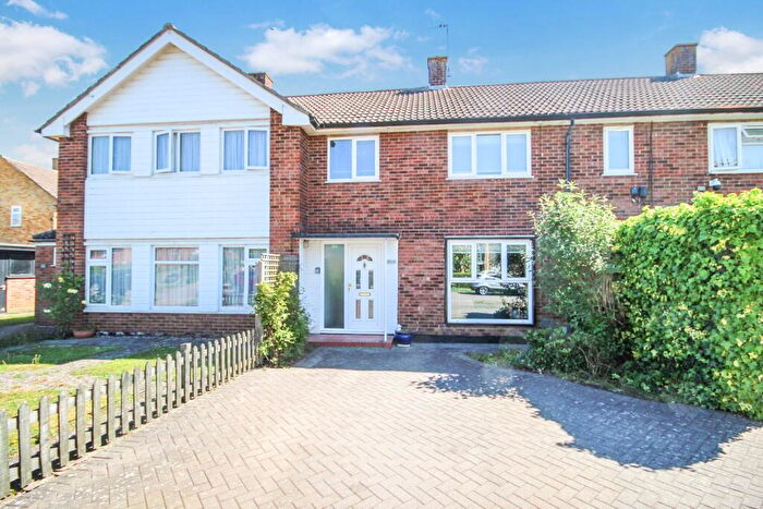 3 Bedroom Terraced House For Sale In Western Way, Letchworth Garden City, SG6