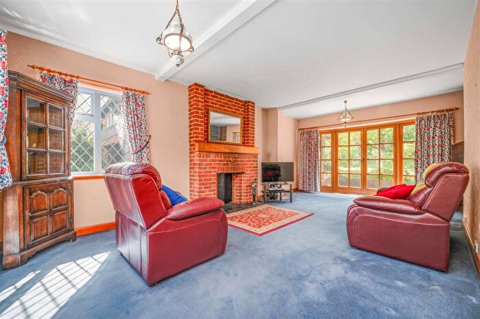 4 Bedroom Detached House For Sale In Tanworth-In-Arden, Solihull, B94