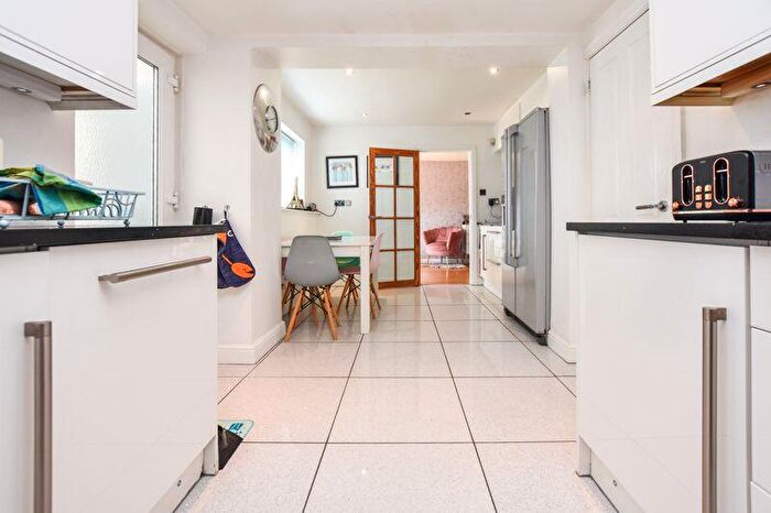 4 Bedroom Detached House For Sale In Casewick Lane, Stamford, PE9