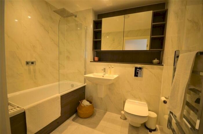 2 Bedroom Apartment To Rent In Deansgate Square, Owen Street Manchester, M15