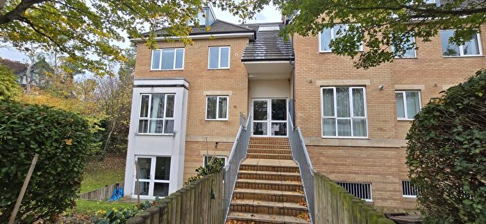 3 Bedroom Apartment To Rent In Sporton Court, Drapers Road, Enfield, EN2