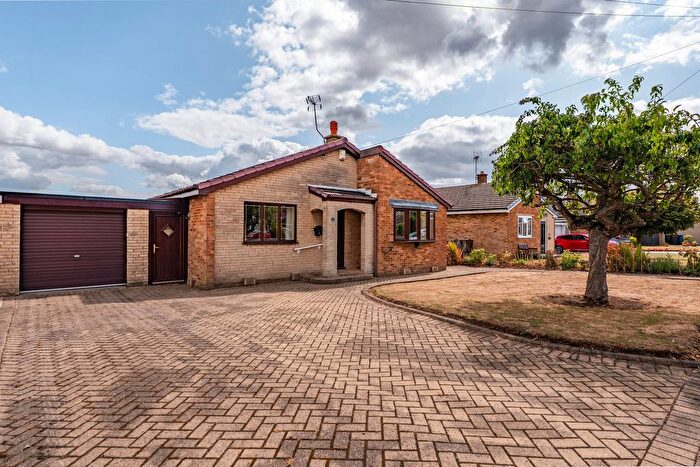2 Bedroom Bungalow For Sale In Willow Crescent, Braithwell, Rotherham, S66