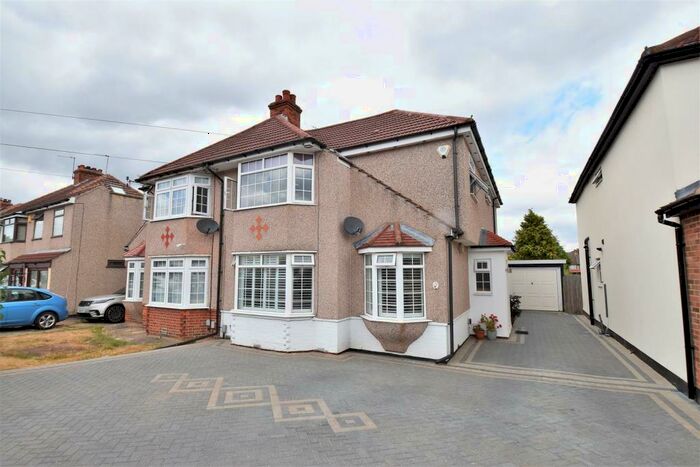 4 Bedroom Semi-Detached House To Rent In Silverdale Road, Bexleyheath, DA7