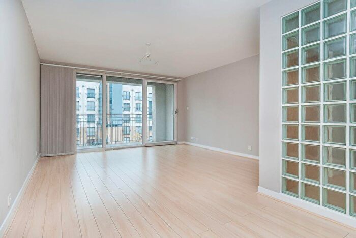 2 Bedroom Flat To Rent In L East Pilton Farm Avenue, Edinburgh, EH5