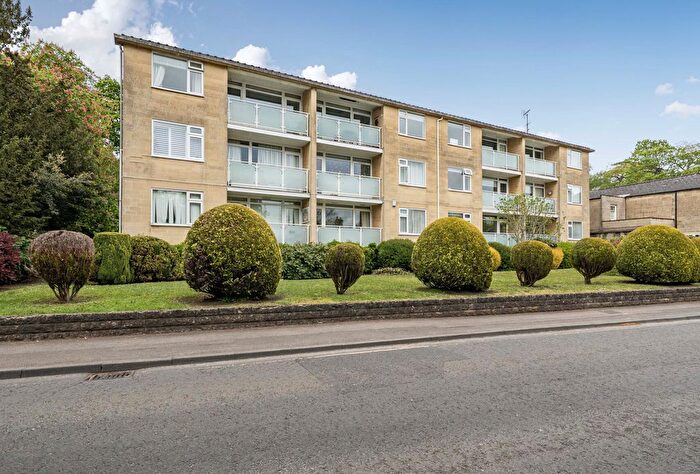 2 Bedroom Flat For Sale In Weston Road, Bath, Somerset, BA1